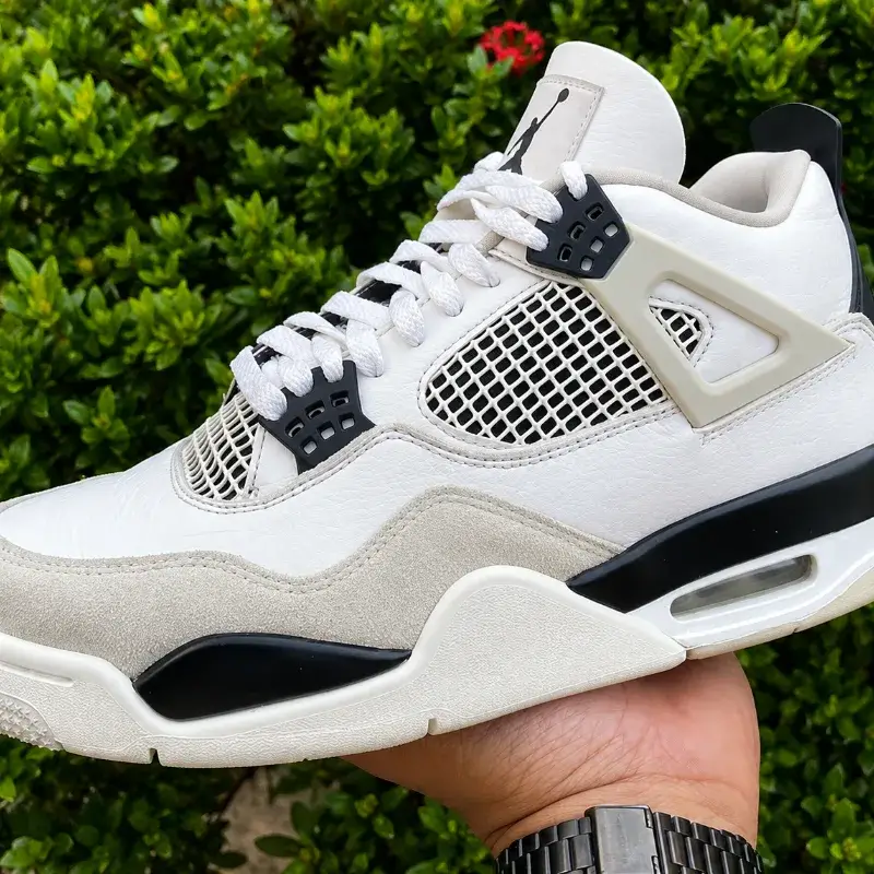Air Jordan 4 restaurado depois do serviço da Wash Sneakers 21